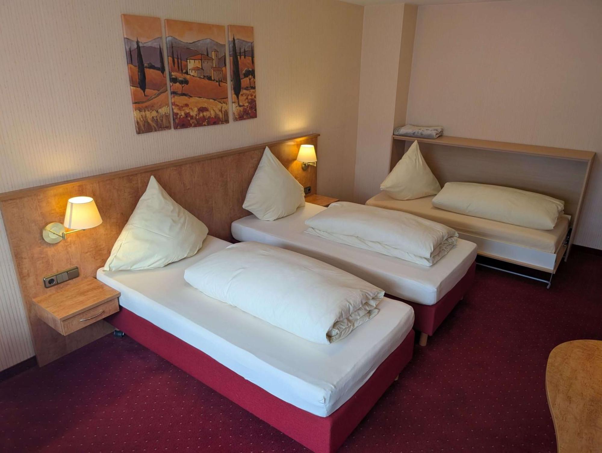 Stadthotel Augsburg Bagian luar foto