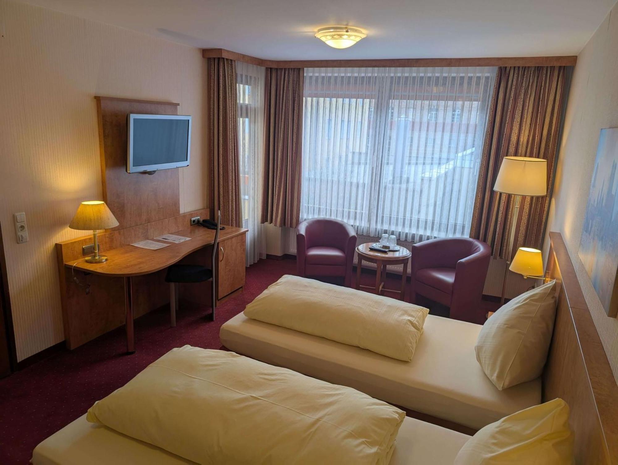 Stadthotel Augsburg Bagian luar foto